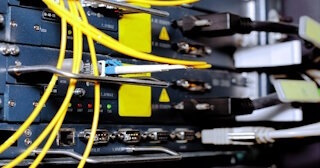 Заказать монтаж сетей в Стрежевом. Обслуживание ПК, ремонт от 306 руб